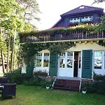 Apartment Strandvilla Hubertus - Mit Parkplatz Wlan Küche Garten Grillplatz Waldbaden Boltenhagen