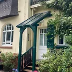 Apartament Strandvilla Hubertus - Mit Parkplatz Wlan Kueche Garten Grillplatz Waldbaden Boltenhagen (Ostseebad)