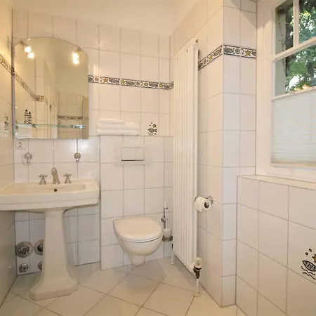 Strandvilla Hubertus - Mit Parkplatz Wlan Kueche Garten Grillplatz Waldbaden Διαμέρισμα Boltenhagen (Ostseebad)