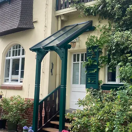 Апартаменты Strandvilla Hubertus - Mit Parkplatz Wlan Kueche Garten Grillplatz Waldbaden Больтенхаген