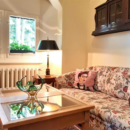 Апартаменты Strandvilla Hubertus - Mit Parkplatz Wlan Kueche Garten Grillplatz Waldbaden Больтенхаген