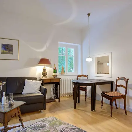 Strandvilla Hubertus - Mit Parkplatz Wlan Kueche Garten Grillplatz Waldbaden Apartment Boltenhagen (Ostseebad)
