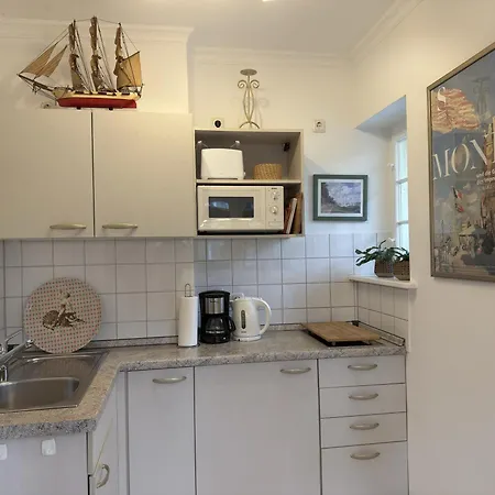 Апартаменты Strandvilla Hubertus - Mit Parkplatz Wlan Kueche Garten Grillplatz Waldbaden *